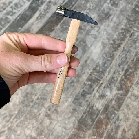 For this week’s #tooltalktuesday I wanted to show off the @wubberstools mini hammer I received in my @benchtooljunkies...