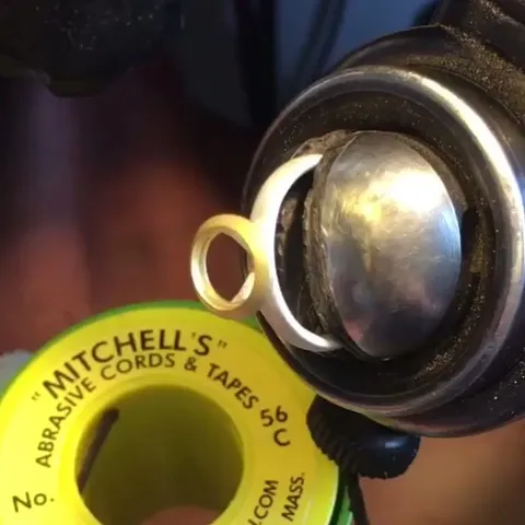 Love this tip for polishing tight spaces from @williamwhitejewelry - “I have been asked a few times recently about...