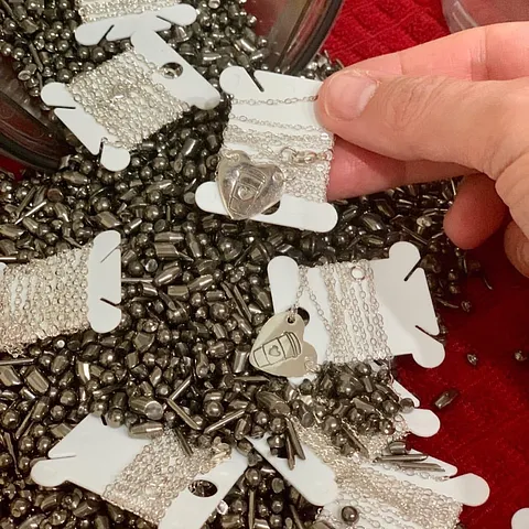Here is a different technique for tumbling those chains without getting them tangled from @mgdcasualjewelry - “I use...