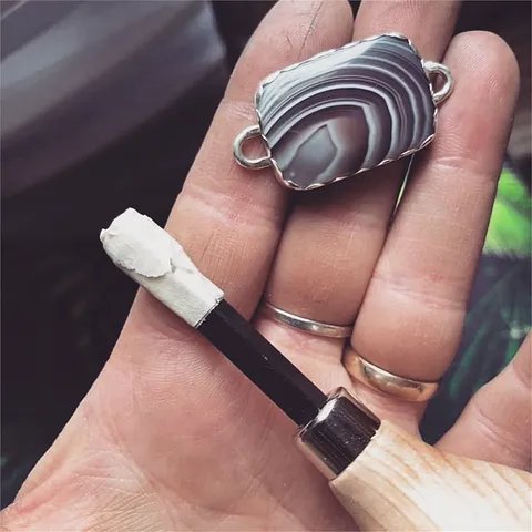 Here is a bezel setting tip from @fashionablyadorned - “An easy way for me to not mar my metal when setting is to wrap the...
