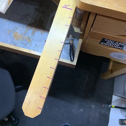 Love this super easy and helpful bench modification from @moonandforge - “I buy chain by the foot, usually 30 feet or more...
