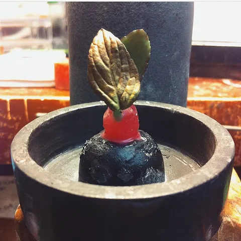 Love how @imperfect_jewelry has been experimenting with casting leaves. I once folded a paper crane and casted it. What...
