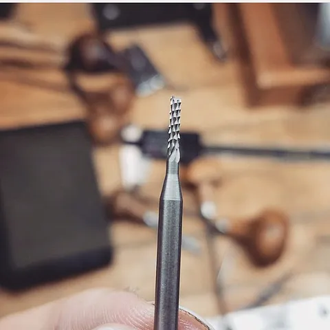 If you work in wax and are looking for a new tool to invest in you can’t go wrong with this bur. Thanks @songan_jewelry...