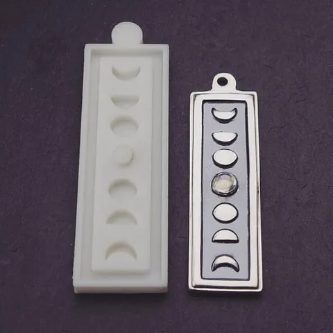 3D models and precious metal clay?!? Tell us more @cheribourquedesigns - “The making of a fine silver pendant from start...