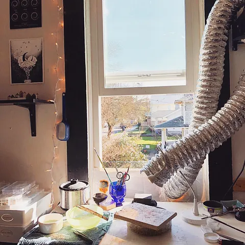 I am so impressed by the #diy exhaust system that @strayjewelrydesign made and kindly shared with me. She purchased a can...
