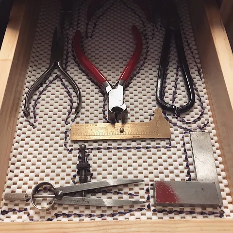 When I taught a workshop at @thesteelyard last weekend, I noticed the new jewelry bench drawers were lined with non slip...