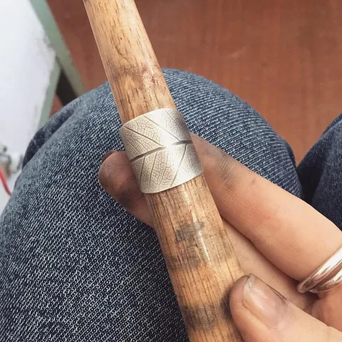Next time you are polishing a ring with your flexshaft, try holding it on a wooden mandrel. It will protect your fingers...