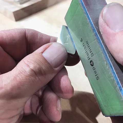Love this sanding trick from @edbshinyobjects “Nail buffers for manicures/pedicures make great sanding blocks, especially...