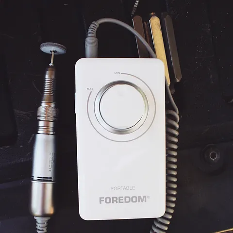 This week on #tooltalksaturday I got to hear about this amazing @foredomelectric Portable Micro-Motor with 3/32" Handpiece...