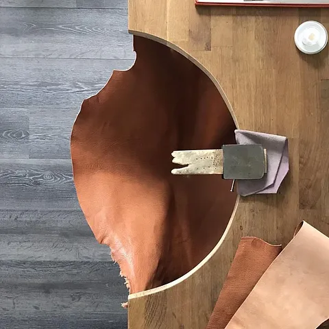Here is a #diy leather catch-all from @loupeandpeg - “Measure your semicircle/points from which you will hang the catcher...