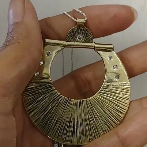 For the month of September the #metalsmithchallenge theme was HINGES I’m so stoked to share these works because they truly...