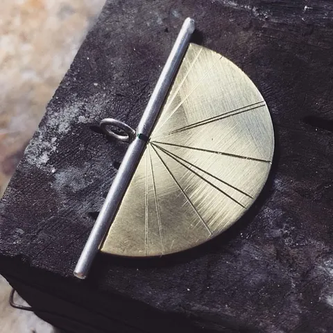 Here is a technique to help you position elements like bails and jumprings while soldering from @umyajewelry - “Using...