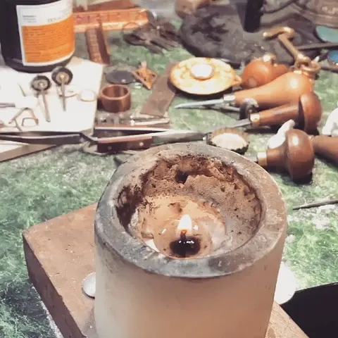 Here is an awesome technique for accessing how a stone is sitting in its setting from @justinboehmecraftechcastings “If...
