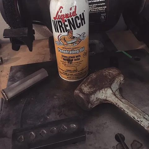 Here is a tip for those using shot plates from @billy_kyle - “I have had good success with using liquid wrench on my shot...
