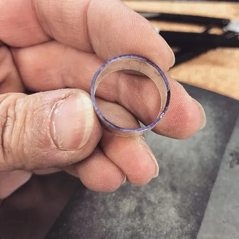 Here is a great sanding tip from @jewelryinstructor - “when trying to make sure a ring shank is completely flat along the...