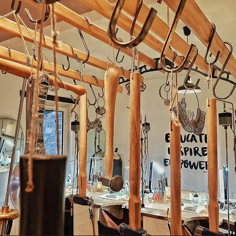 Here is an amazing concept to store hammers, sawframes and other tools from @vanillainkuk - “We wanted to make maximum use...