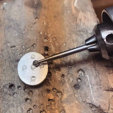 Love this soldering tip from @letsmakejewelry - “A simple soldering tip from Master Jeweler Jurgen Maerz. When soldering...
