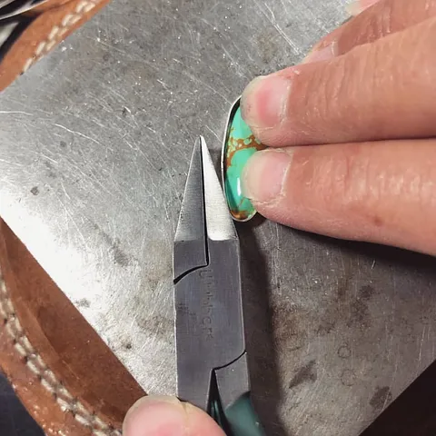 Here is a tip for shaping your bezels from @jewelryinstructor - “I’m a huge fan of tools that do more than one thing....