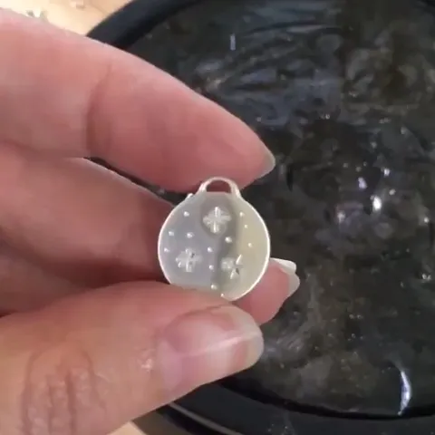 Here are some #diy texturing tools shared by @kellylimbergjewelry -
“Who needs fancy stamping tools when you can use old...