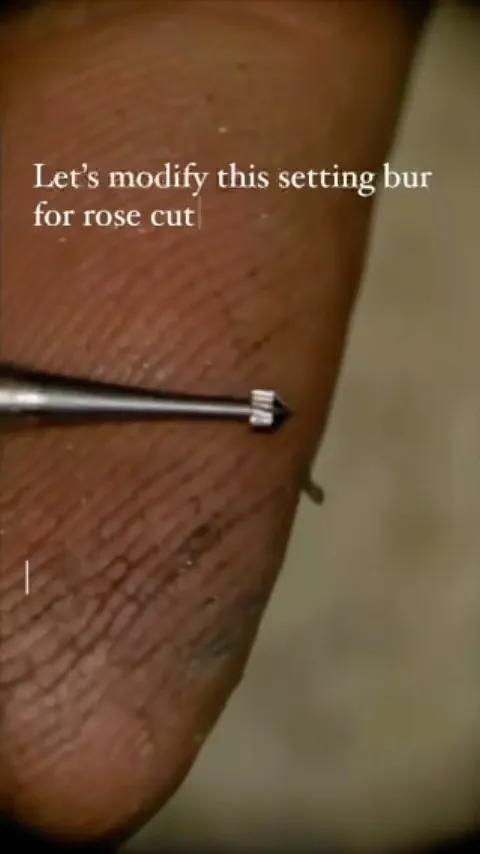 Here is a tip for modifying a bur to set flat bottomed, cabochons, rose cuts etc. from @tuggledesigns - “Transforming the...