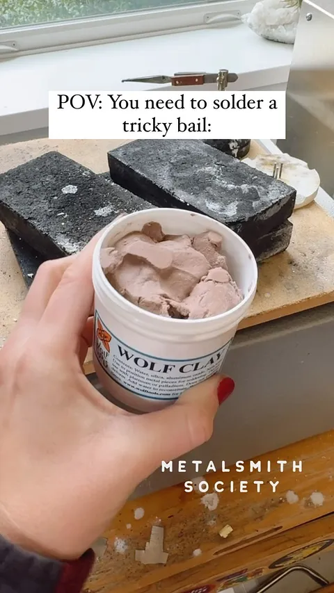 For today’s tip I wanted to show off one of the uses for Wolf Clay available from our sponsor @gesswein.jewelry 𝗜𝗳 𝘆𝗼𝘂...
