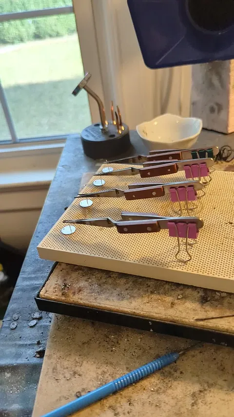 Thank you @juneshin for this share! - "One of my favorite tips from @metalsmithsociety shared originally by @marionwild is...