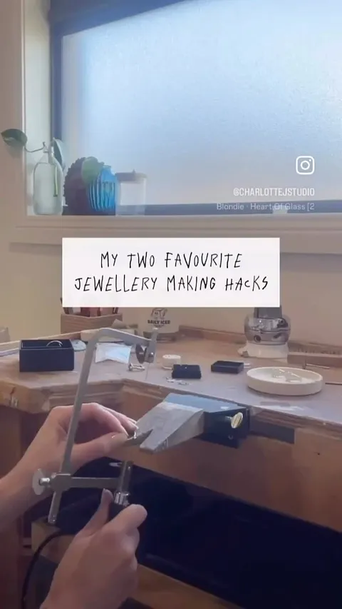 Love these two tips from @charlottejstudio - “my two favourite hacks - 
#1 use washi tape to protect soft gemstones from...