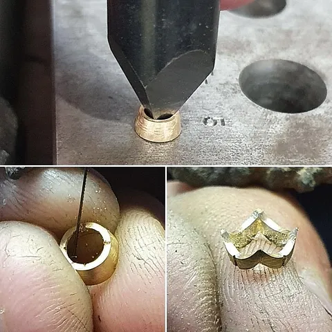 Here is a setting fabrication tip from @refraction_manufacturing - “Using a square punch to mark a perfect 4 division...