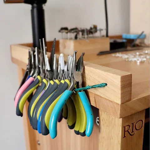 Here is a #diy plier holder for your bench from @littleoscilla -“This is my diy bench modification/organization I made for...