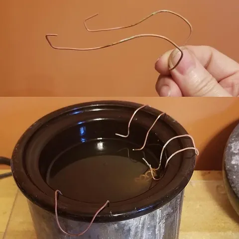 Here is a tip to hold things in your pickle pot from @abykerdesign - “My pickle pot solution is to make double copper...