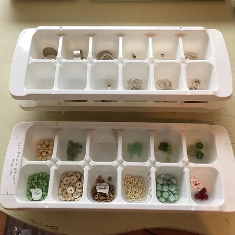 Here are some organization ideas from @sandpiperfootprints - “I like to use ice trays to store my components.  They are...