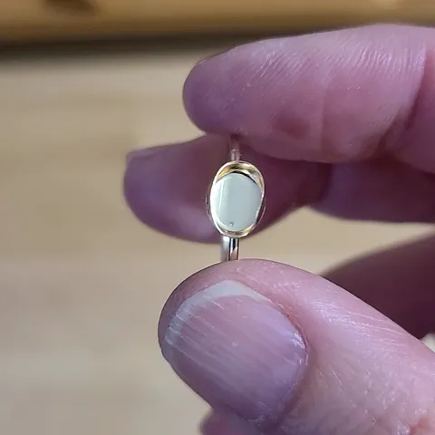 Here is a tip for if you accidentally bend a round bezel (swipe to the next video 😄) from @malianakaidesigns - “Here is a...