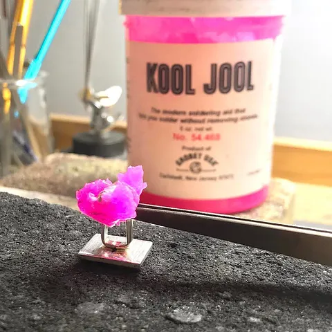 Here is a tip for soldering cuff links from @Lydia.tucci - “When soldering the hinged one-piece backs of cufflinks, I use...