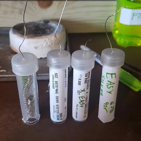 Here is a tip for your wire solder from @thomasmakaylajewelers - “This is how I store/organize my wire solder. Having the...