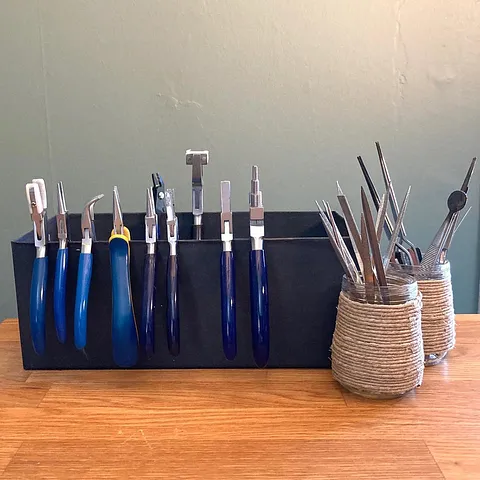 Here are some great storage solutions for tools from @tribomo - “I like to have the tools that I use more frequently right...