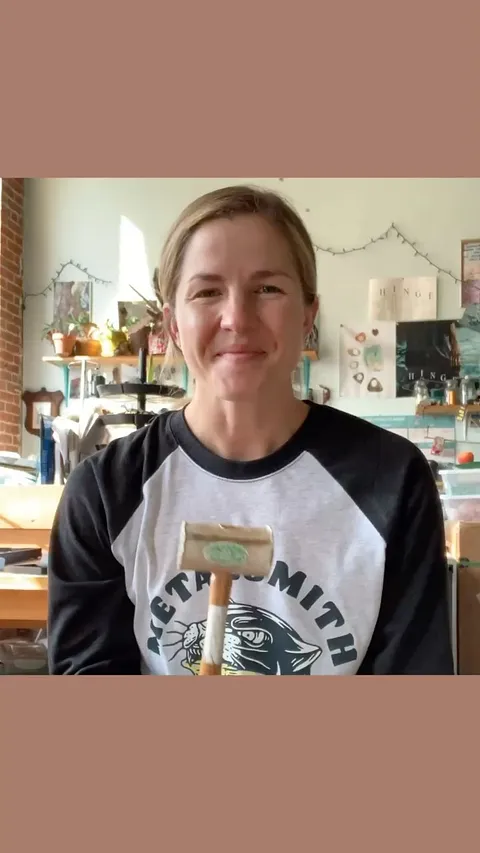 For this week’s #tooltalktuesday I put together this video on how to condition your rawhide mallet. Conditioning will...