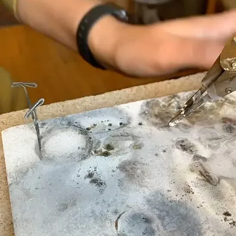 Here is a soldering tip from @meritmade - “To solder these spoon handles to their scoops, I used a nice flat solderite...