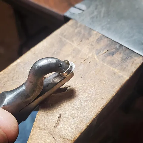 Here is a tool modification from @robincorellart - “I modified these needle nose pliers to hold small bezels for cutting...