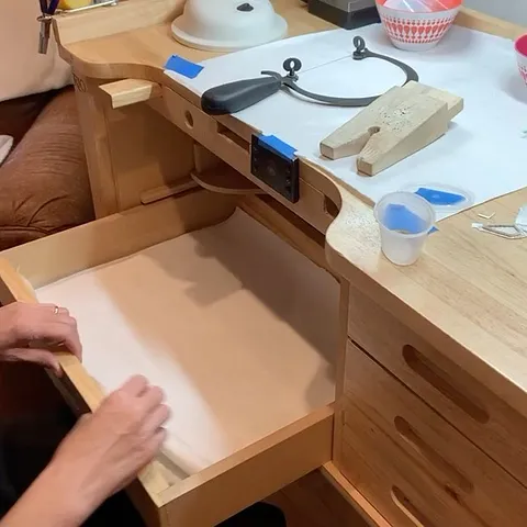 Here is a tip for capturing bench sweeps from @serendipiastudio - “My jeweler’s bench has a pull-out drawer for sweeps. I...