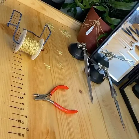 Here is a #diy wire spool holder from @flourishandcharm - “Basically if you’re going to be measuring/cutting a lot of...