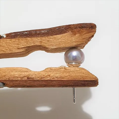 Here is a tip for working with epoxy from @maxwellharrisonjewellery - “I was making some earrings using half-drilled...