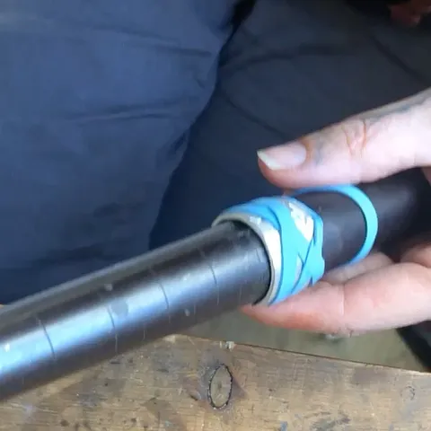 Here is a tip for hammering an open/split ring from @ficklemejewelry - “I was trying to form an open ring shank for this...