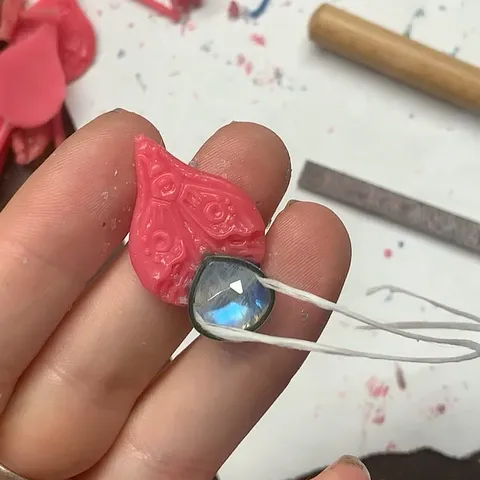 Here is a wax carving tip from @unmarkedindustries - “The dental floss tip I saw you guys share also works really well in...