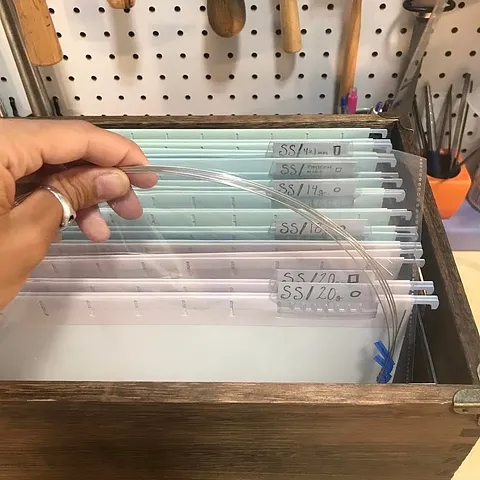 Here is a great storage solution for wire @zil.jewelry - “For the longest time, I was using those Sterlite plastic drawer...