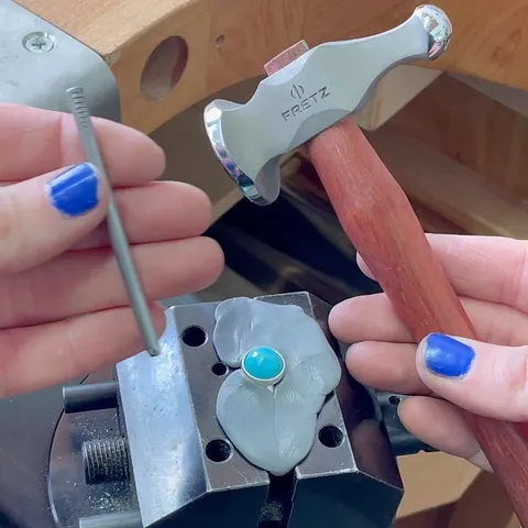 For this week’s #tooltalktuesday I’m showing off an awesome kit of setting tools from @emilymarquisdesigns of...
