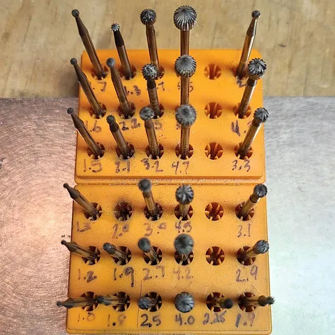 Here's a burr storage tip from @on_u_designs - “I do a lot of stone setting and needed a way to save time from having to...