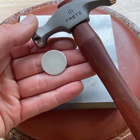 For this week’s #tooltalktuesday I am showing off the Fretz® HMR-22 "Sandstone Texture" Hammer sent to me, by our friends...