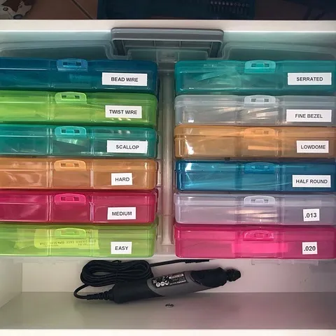 Here is a storage solution for bezel wires from @metal.by.kate - “I thought I’d share how I sort all my bezel and wire. I...