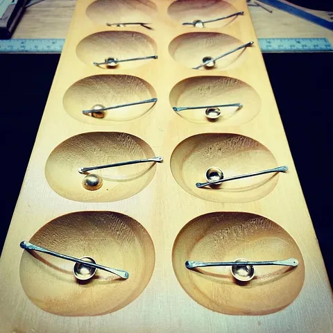 Here is a tip to keep projects organized from @pam_farren - “Quick tip... a #mancalaboard comes in handy when working on...