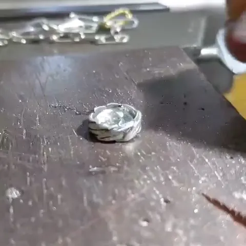 Here is a stone setting tip from @marquisjewelryacademy - “You know those cute single serve cheese wheels? We save that...